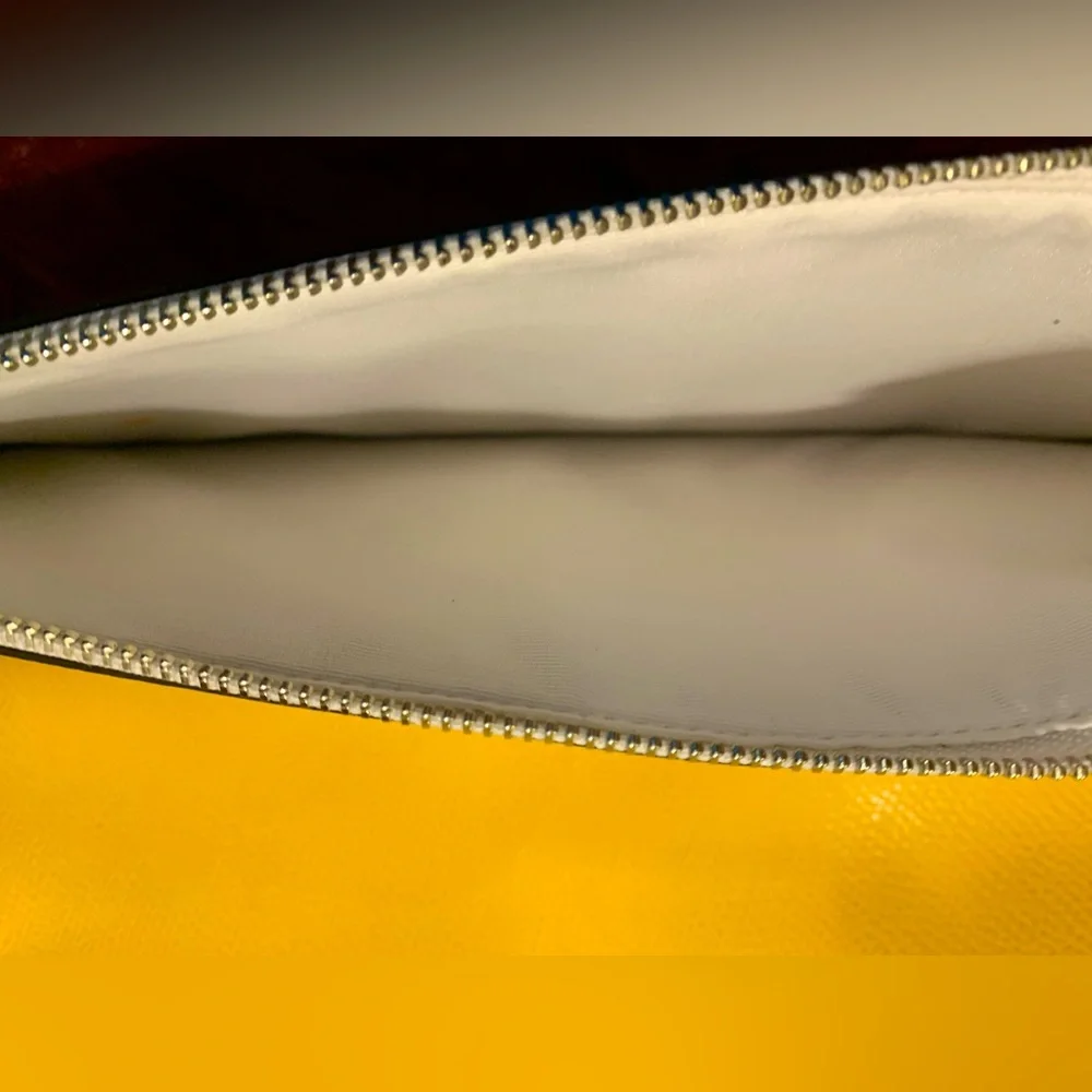 New with Tags Coach Yellow Crossbody Purse with Removable White Clutch - Picture 8 of 9